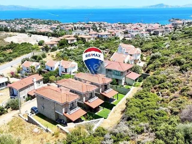 Datça Merkezde Satılık Deniz Manzaralı 4+1 Müstakil Villa