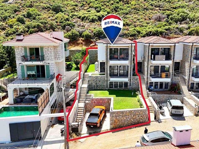 DATÇA MERKEZDE SATILIK DENİZ MANZARALI 4+1 MÜSTAKİL VİLLA