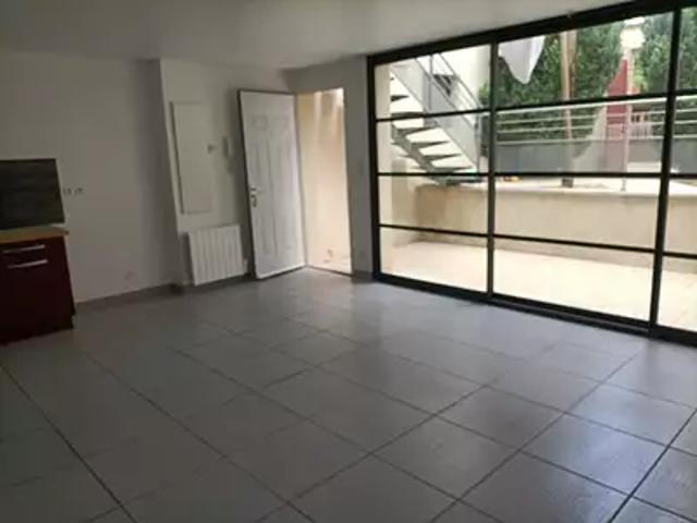 Daux 31700 Location appartement 2 pièces t2 terrasse