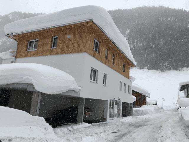 Dauer Mieter:in im Herzen von Klösterle am Arlberg gesucht Moderne 3,5 Zimmer Erdgeschoss Wohnung