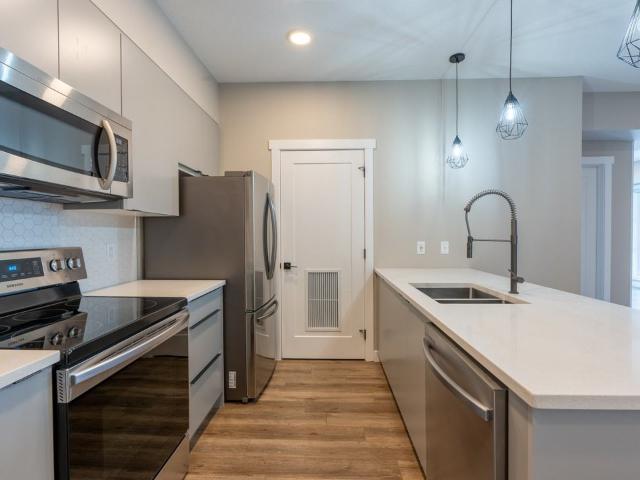 Dauk Commons at Stadium Yards 1 Bedroom Apartment for Rent at 8455 106a Ave Nw, Edmonton, AB T5H 0X4 Boyle Street