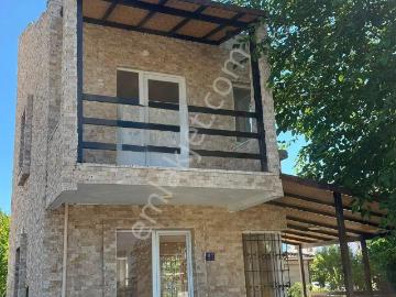 ✨ Davutlar’da Denize 150 Metre Geniş Bahçeli 3+1 Müstakil Villa