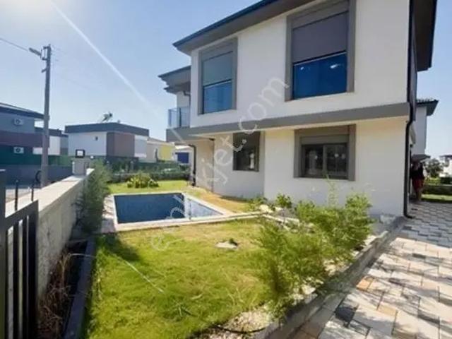 Davutlar Da Müstakil Havuzlu Villa