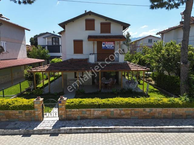Davutlar Köyüm Sitesi, Denize Çok Yakın 5+1 Tek Müstakil Villa