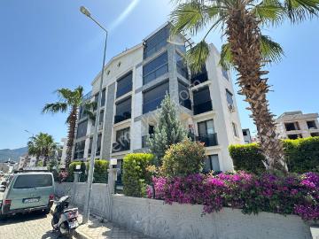 Davutlar Merkezde Havuzlu Sitede Yeni Bina 3+1 Daire Satılık