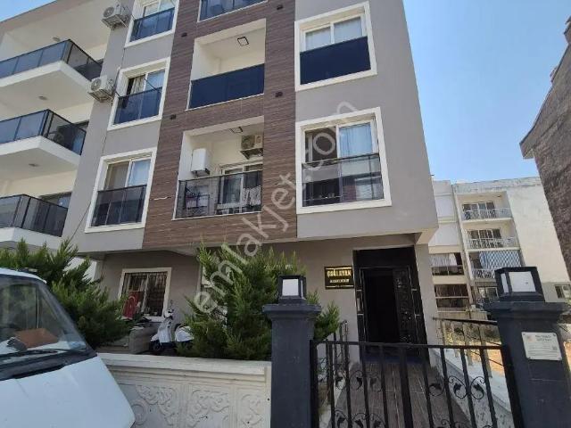 Davutlar Merkezde Pazar Yeri Mevkiginde Arakat Sıfır 1+1 Daire