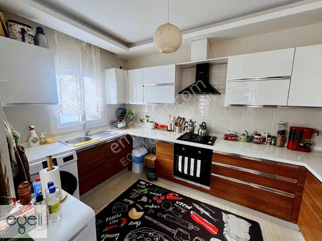 Davutlar Merkezde Satılık 2+1 Çatı Dubleks 125m²