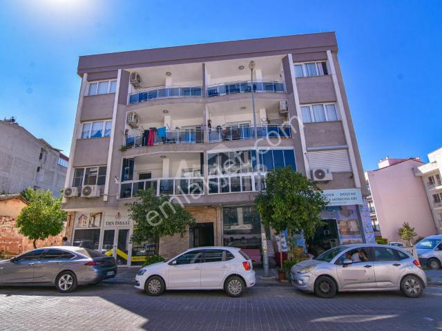 Davutlar Merkezde Satılık 4+1 Çatı Dubleks Daire