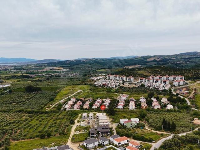 DAVUTLAR'DA MÜSTAKİL HAVUZ VE BAHÇELİ DOĞA MANZARALI LÜX VİLLA