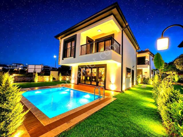 Davutlarda Özel Havuzlu Tek Müstakil Villa