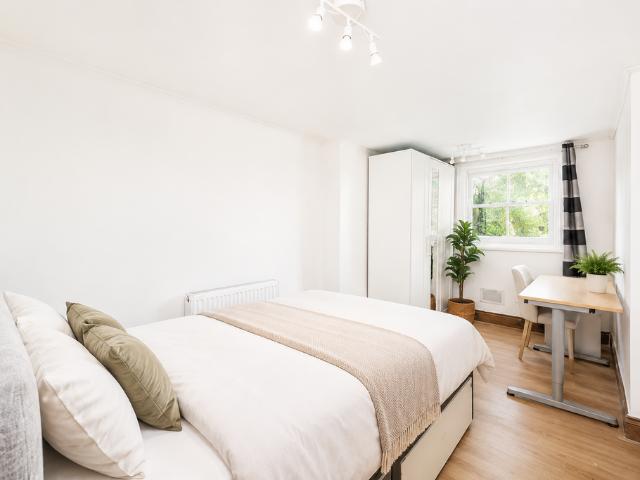 Davenant Road, London N19 3 bed flat to rent £3,297 pcm £761 pw