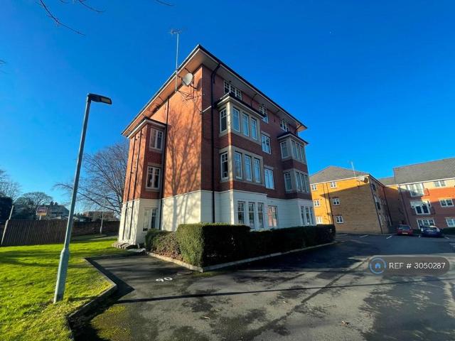 Davenham Court, Liverpool, L15 2 bed flat to rent £895 pcm £207 pw