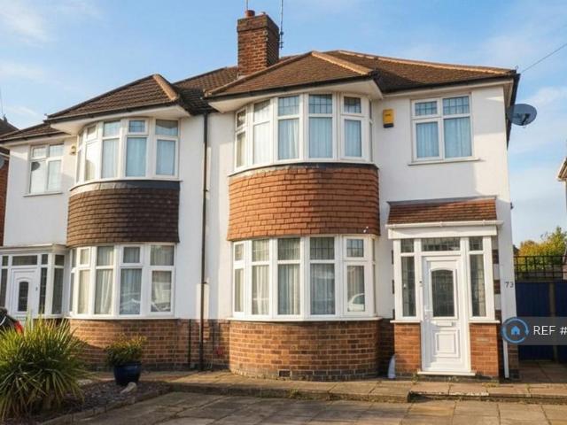 Daventry Road, Coventry, CV3 3 bed semi detached house to rent £1,550 pcm £358 pw