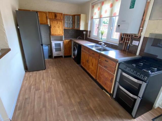 Daventry Road, Romford RM3, 1 bed terraced house to rent, £1,800 pcm | PrimeLocation