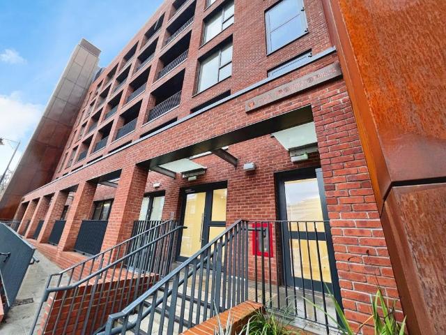 David Street, Leeds, West Yorkshire. 2 bed flat to rent £1,450 pcm £335 pw