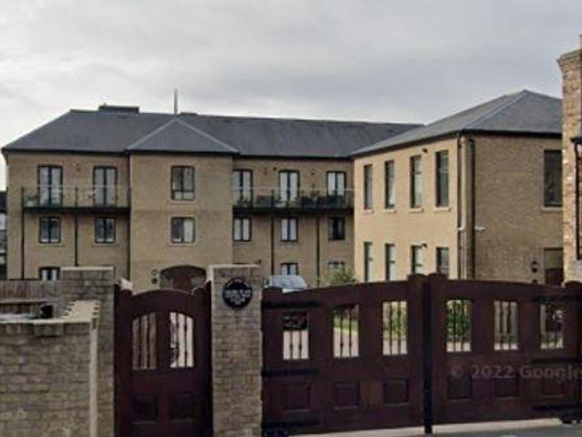 Davis House, London N13 3 bed apartment to rent £2,450 pcm £565 pw