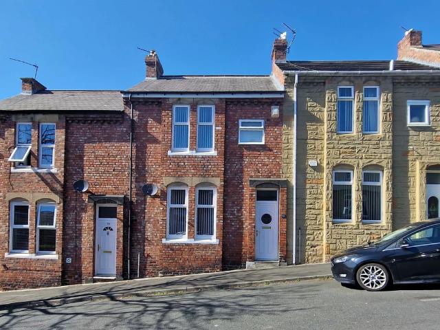 Davison Street, Newburn, Newcastle. 2 bed terraced house to rent £800 pcm £185 pw