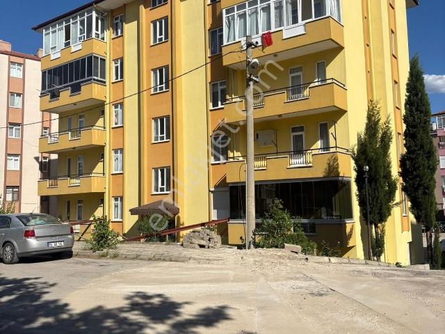 Davraz Mahallesi Şöförler Sitesinde 3+1 Satılk Daire