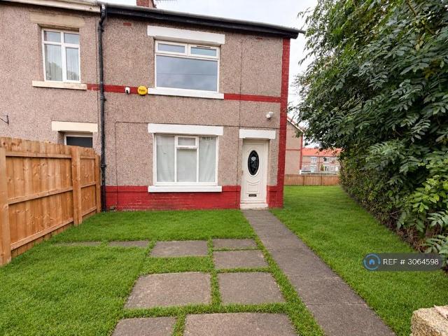 Dawdon Crescent, Seaham, SR7 2 bed semi detached house to rent £550 pcm £127 pw