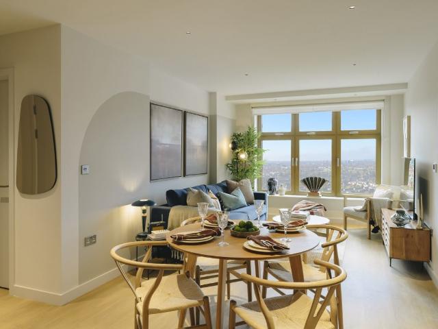Dawlish Avenue East, Perivale UB6, 2 bed flat to rent, £2,505 pcm | PrimeLocation