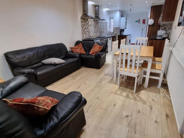Dawlish Road, Birmingham B29 7 bed terraced house to rent £3,346 pcm £772 pw