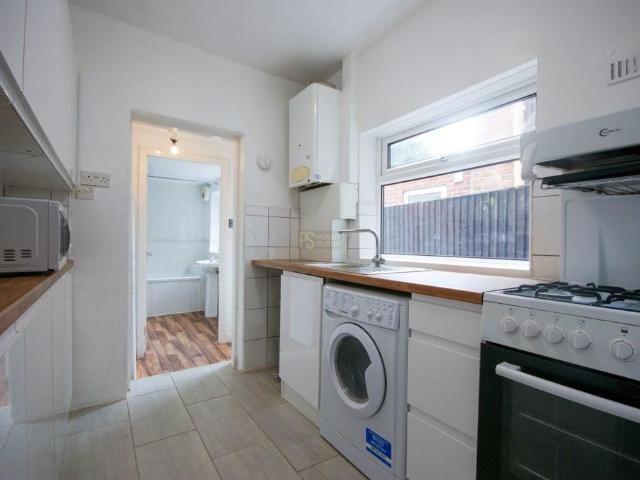 Dawlish Road, Birmingham B29 4 bed terraced house to rent £542 pcm £125 pw