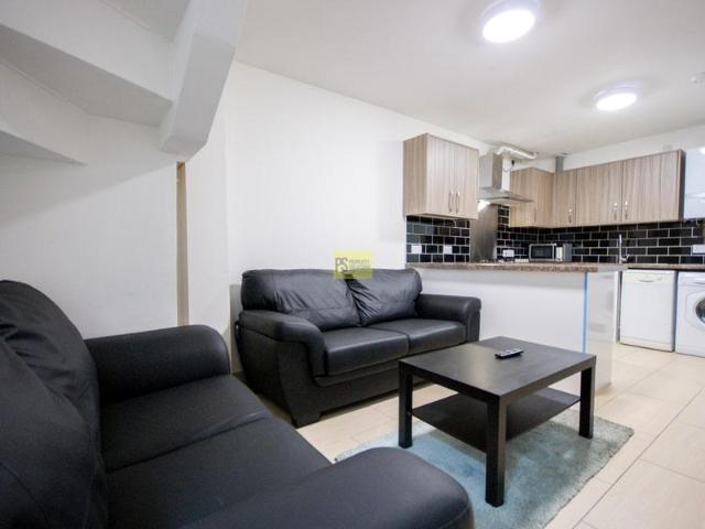 Dawlish Road, Birmingham B29 6 bed terraced house to rent £3,510 pcm £810 pw