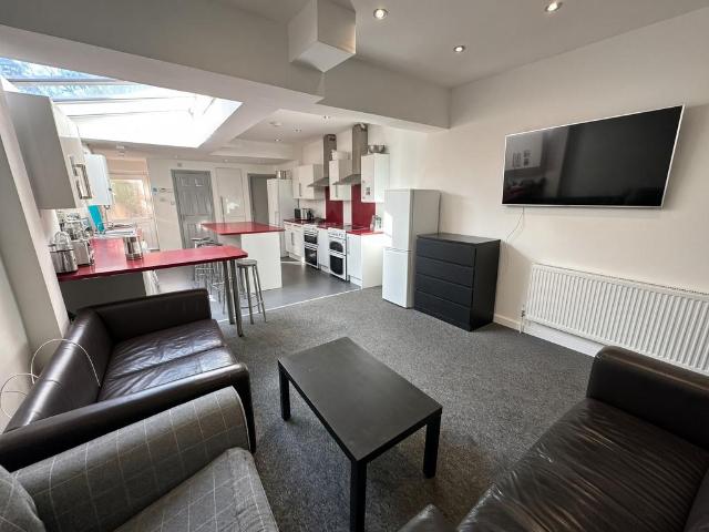Dawlish Road, Selly Oak B29 7 bed house to rent £3,741 pcm £863 pw
