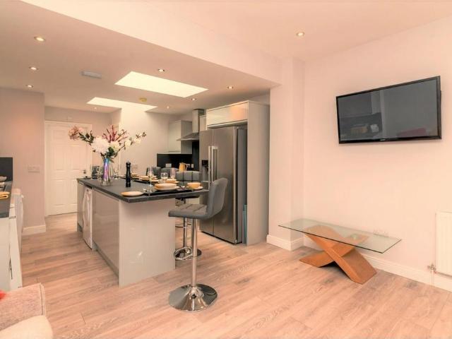 Dawlish Road, Selly Oak, Birmingham 5 bed terraced house to rent £3,212 pcm £741 pw