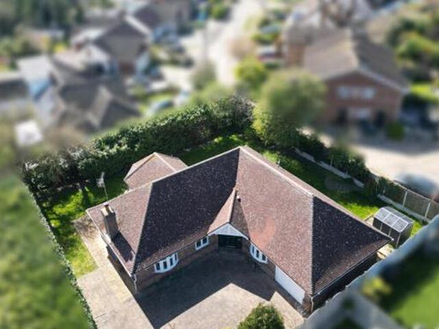 Daws Heath Road, Rayleigh, 4 Bedroom Detached