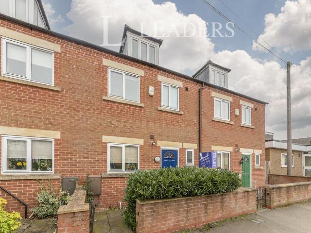 Dawson Court, Oakham, LE15 4 bed house to rent £1,300 pcm £300 pw