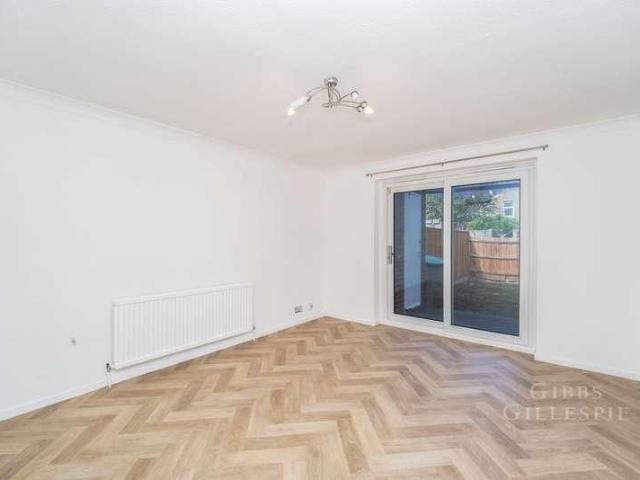 Dawson Close, Hayes, UB3