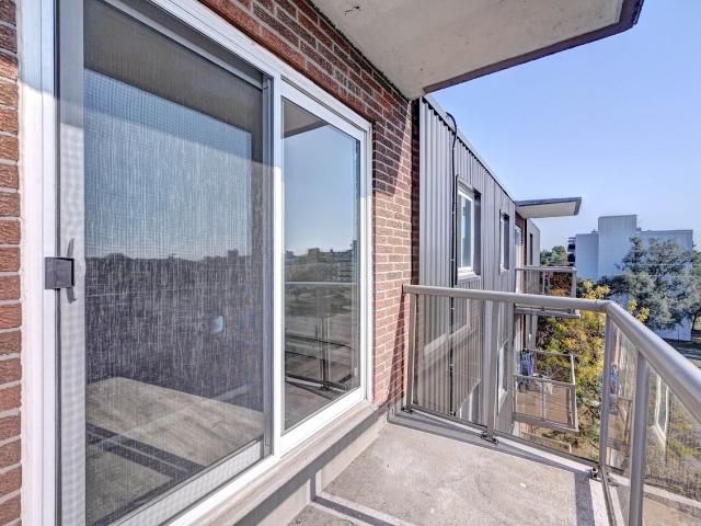 Dawson Rd Apartments 2 Bedroom Apartment for Rent at 38 Dawson Rd, Guelph, ON N1H 5V1 Onward Willow