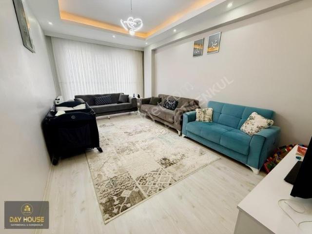 Day House'den Gazi Yeni Karakola Yakın 1 Yaşında Daire