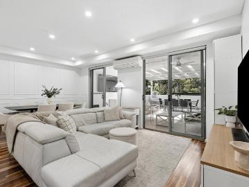 Dazzling villa style apartment in parkside address