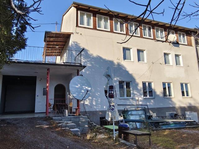 DB IMMOBILIEN | 3 Einheiten + Bauland: Wohnen, vermieten oder entwickeln – 1.310 m² in Ternitz