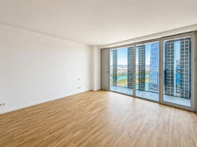 DC2 Tower: 44. Etage Unendliche Aussicht. Ein Zuhause über Wien ERSTBEZUG