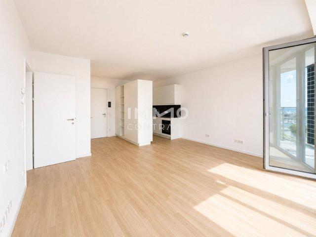 DC2 Tower: Erstbezug SKY RESIDENCES 34. Etage mit Wasserblick
