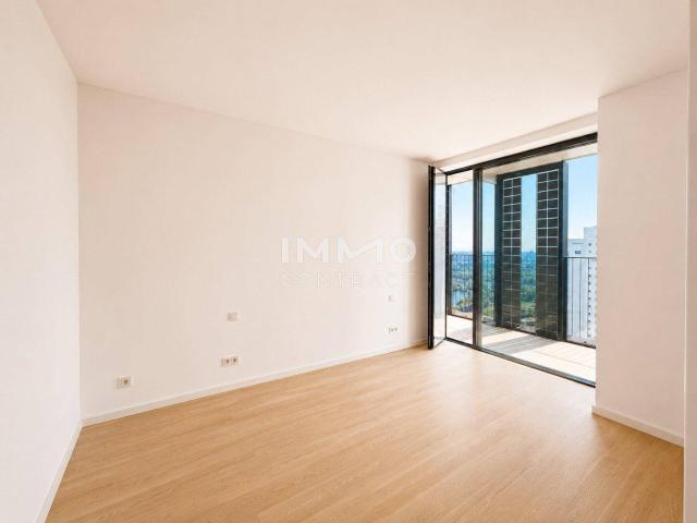 DC2 Tower Erstbezug: 36. Etage Exklusive 2 Zimmer Residenz mit Loggia