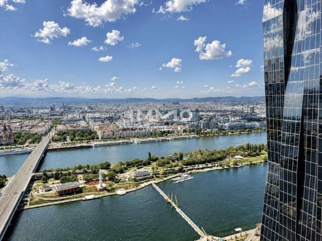 DC2 Tower: SKY RESIDENCES