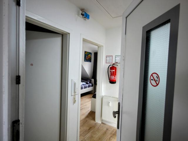 DG—2 room apartment with 3 beds—max. 3 people, suitable for shared living in 28197 Bremen, near Bremen New Town Hempenweg 3.Floor