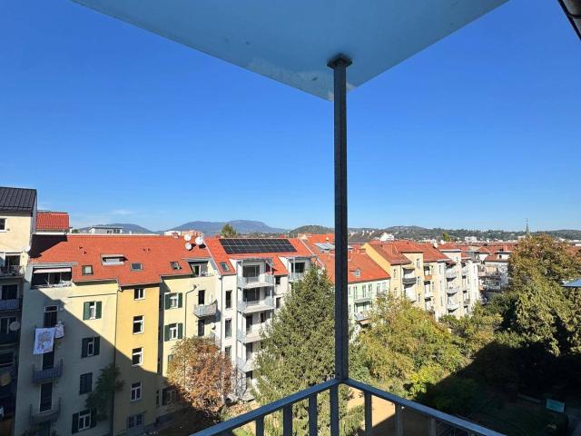 DG Wohnung mit Balkon direkt am HBF | Küche, Parkplatz, Möbeliert
