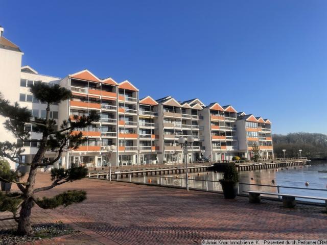 DG Wohnung mit Balkon und Dachloggia am Zwischenahner Meer mit Blick auf den Yachthafen Sanierungsbedürftig!