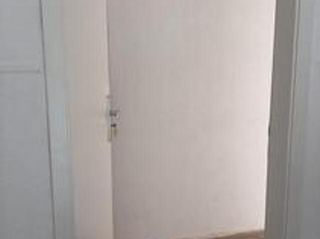 DG Wohnung 3 12 Zimmer frisch renoviert