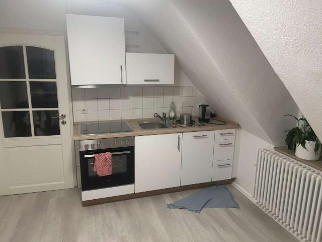 DG Wohnung 47 qm, EBK, KM 690€ ab sofort Feuerbach Salzburger Str. 35
