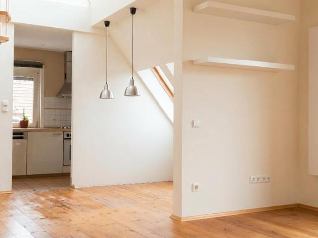 DG Galeriewohnung zum Wohlfühlen in Frankfurt Bergen
