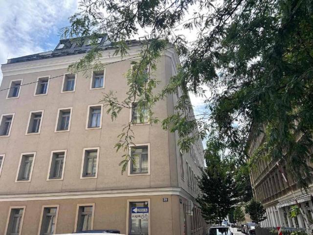 DG Maisonette mit 3 Zimmer und Freifläche Nähe U4 Längenfeldgasse