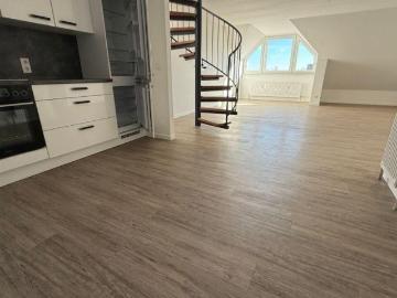 DG Maisonette inkl EBK / Laminat / Bad mit Fenster + Dusche u.v.m
