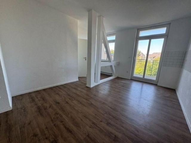 DG mit Lift / 2 Bäder + extra Gäste WC / großer Balkon an der Küche !