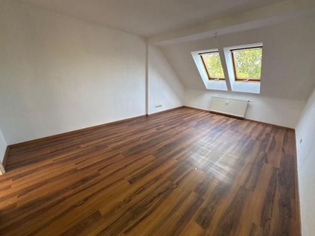DG modernes Laminat Bad mit Fenster in Küchwaldnähe !